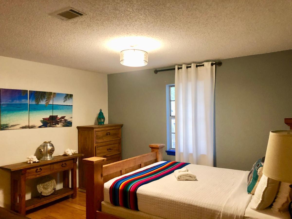 The Cove Bnb Hudson Bend エクステリア 写真