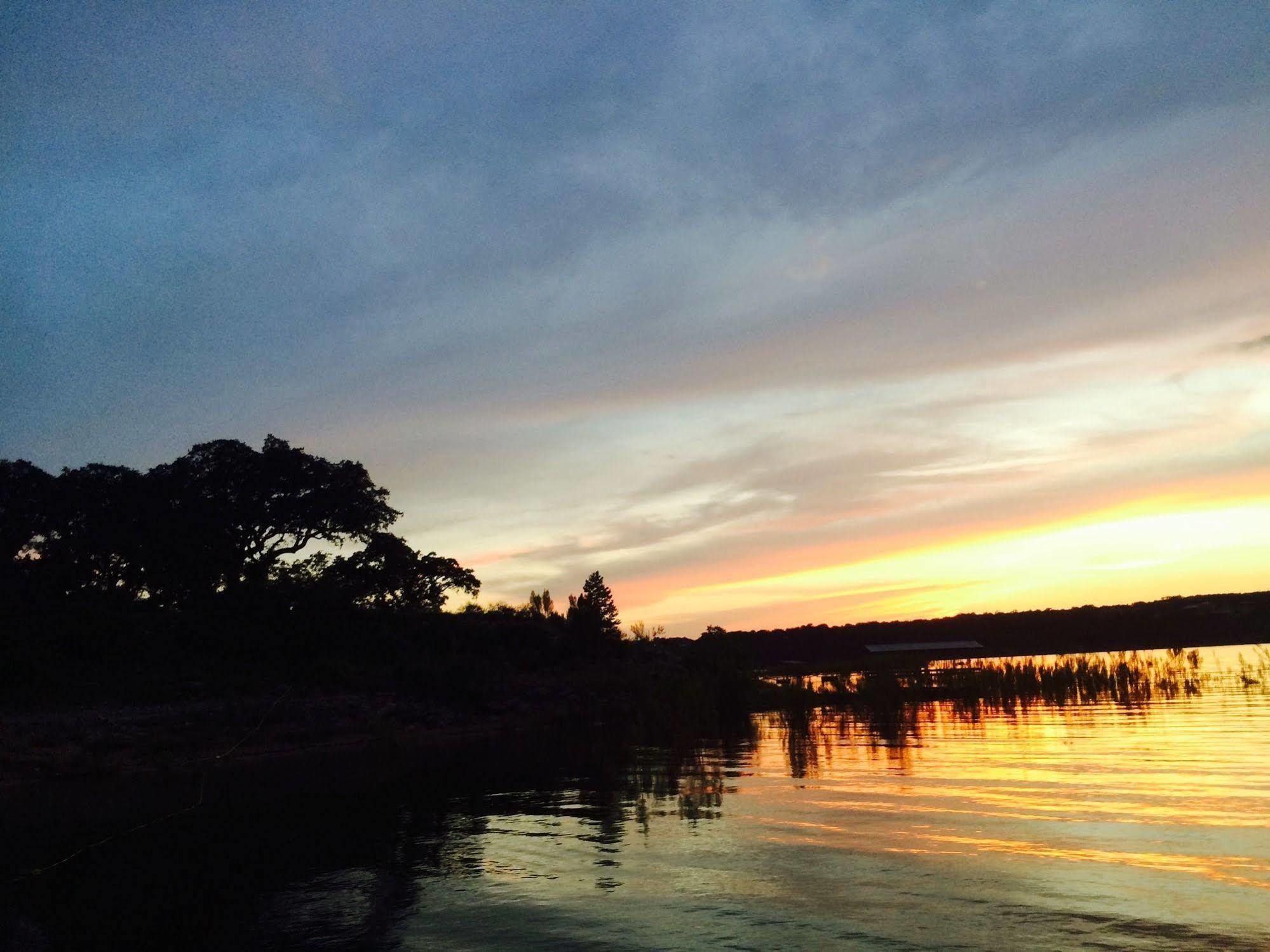 The Cove Bnb Hudson Bend エクステリア 写真